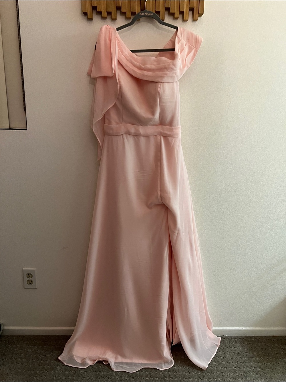Soft Pink One-Shoulder Chiffon Evening Gown